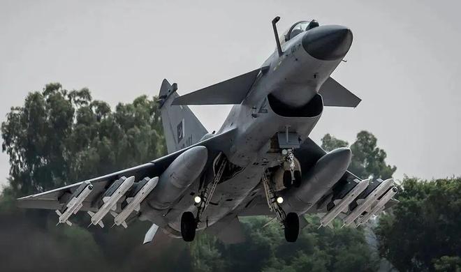 球速体育官网印巴空战0：5歼-10CE完胜中工一战封神(图5)